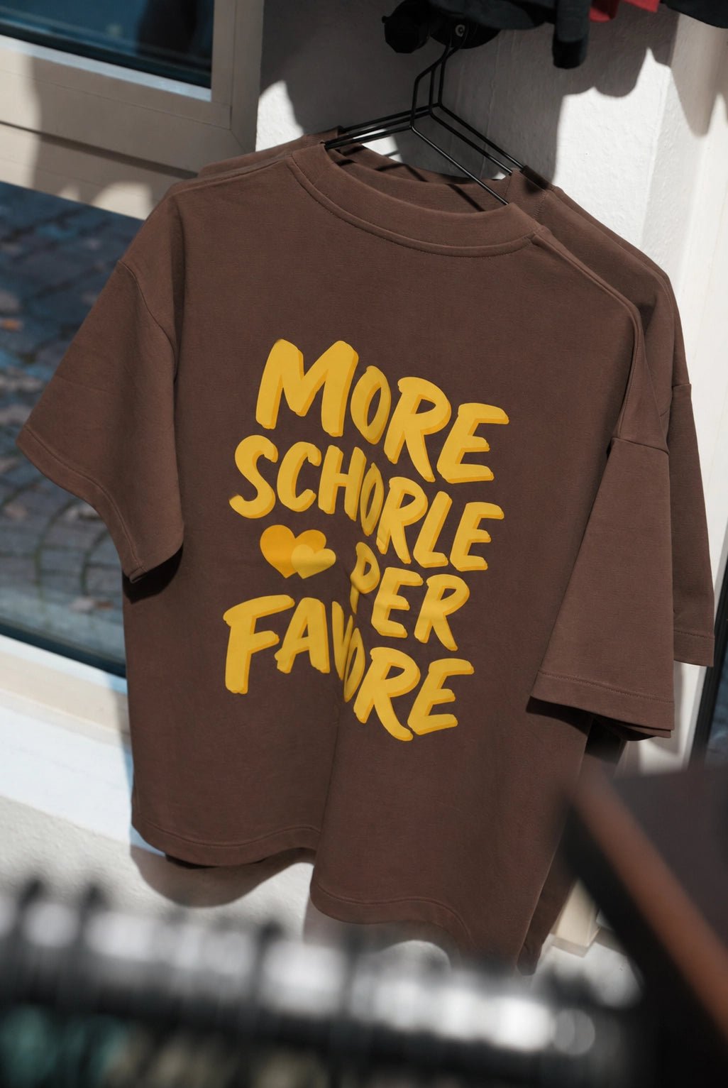 MORE SCHORLE PER FAVORE T-SHIRT - WNSTR®