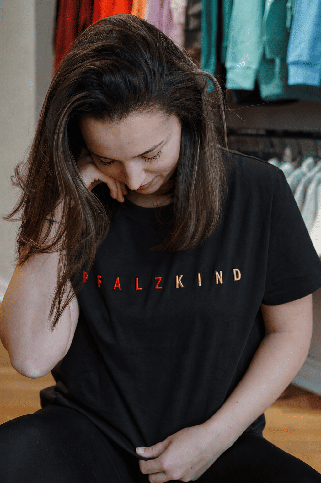 PFALZKIND STICK SHIRT SCHWARZT - ROT - GOLD - WNSTR®